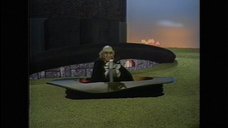 Thumbnail image 12 from the Millennium episode Jose Chung's 'Doomsday Defense'.
