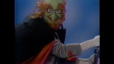 Thumbnail image 14 from the Millennium episode Jose Chung's 'Doomsday Defense'.