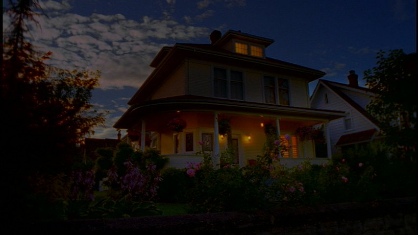 A picture of the Yellow House (19).