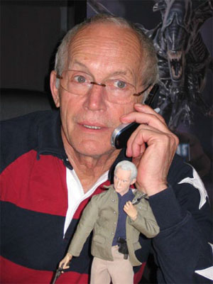 Lance Henriksen having fun at Sideshow Collections!